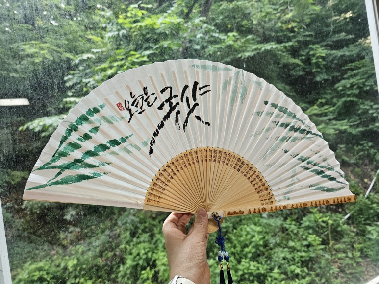 여름하면 뭐가 떠오를까요?